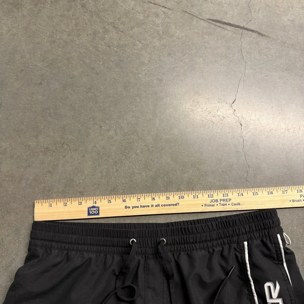 Quiksilver Mens Black Board Shorts Swim Trunks Graphic Logo Size Large